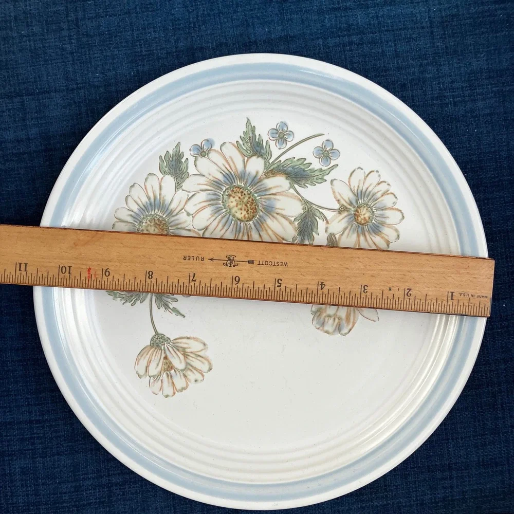 Baker Hart Stuart Dinner Plates Daisy 10.5in White Blue Vintage Floral Set of 6